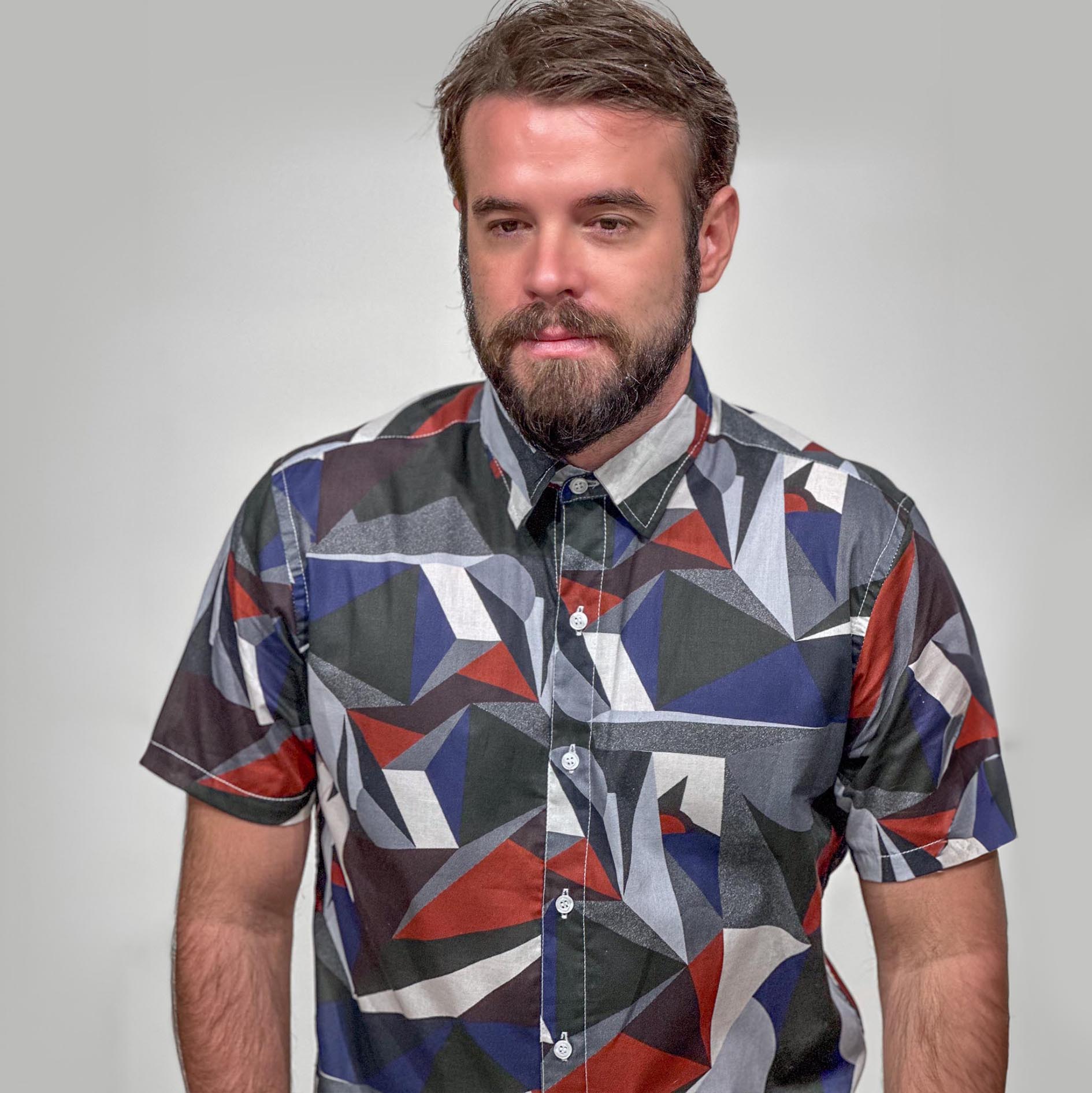 Camisa de Botão Manga Curta Estampada - Geométrica